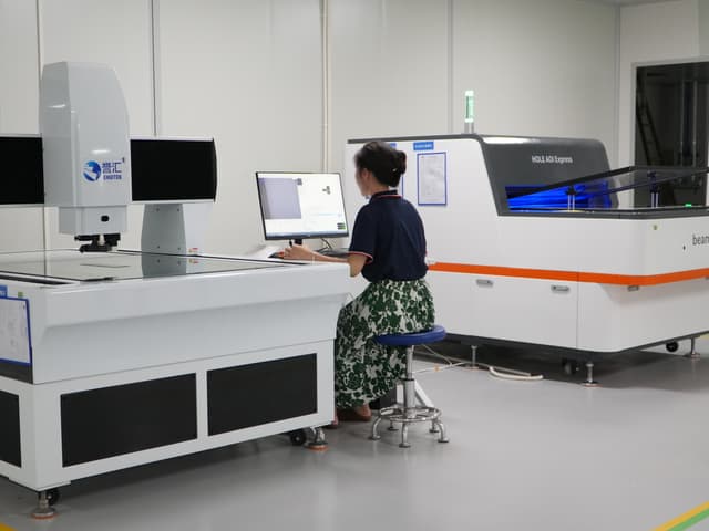 2D measuring machine and hole checker