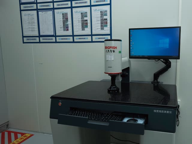 Trace/space measuring instrument